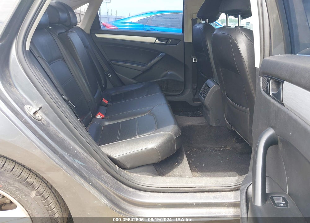 2013 VOLKSWAGEN PASSAT 2.5L SE VIN: 1VWBP7A35DC012460