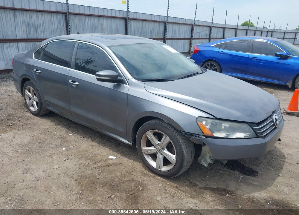 2013 VOLKSWAGEN PASSAT 2.5L SE VIN: 1VWBP7A35DC012460