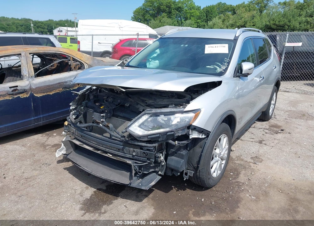 2018 NISSAN ROGUE SV VIN: KNMAT2MV5JP529515