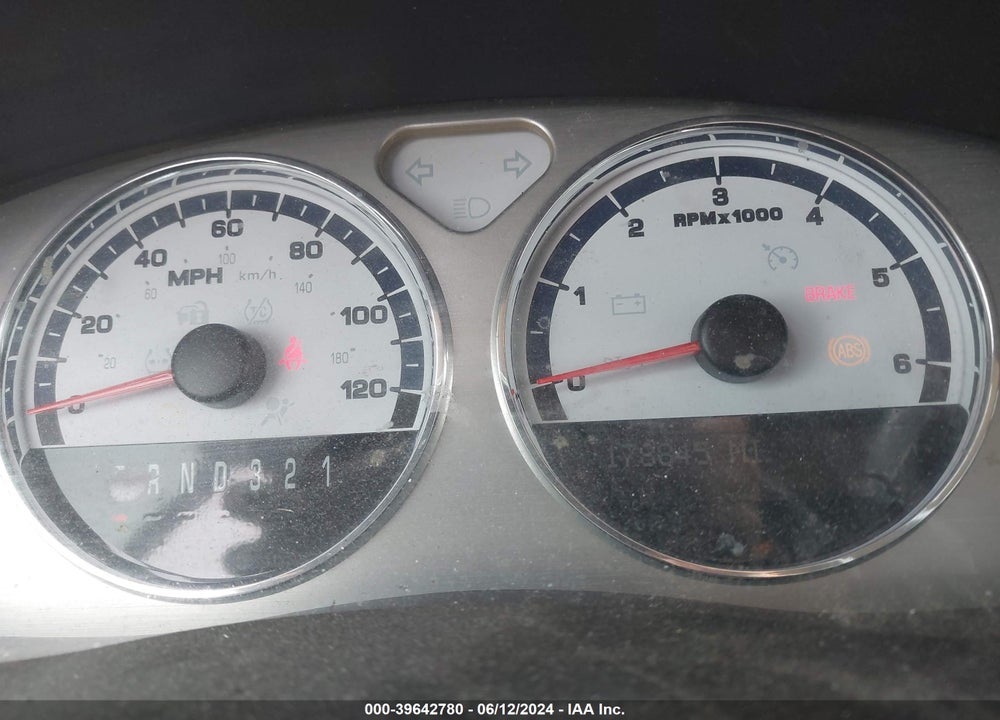 2005 SATURN RELAY FWD VIN: 5GZDV03L55D239860