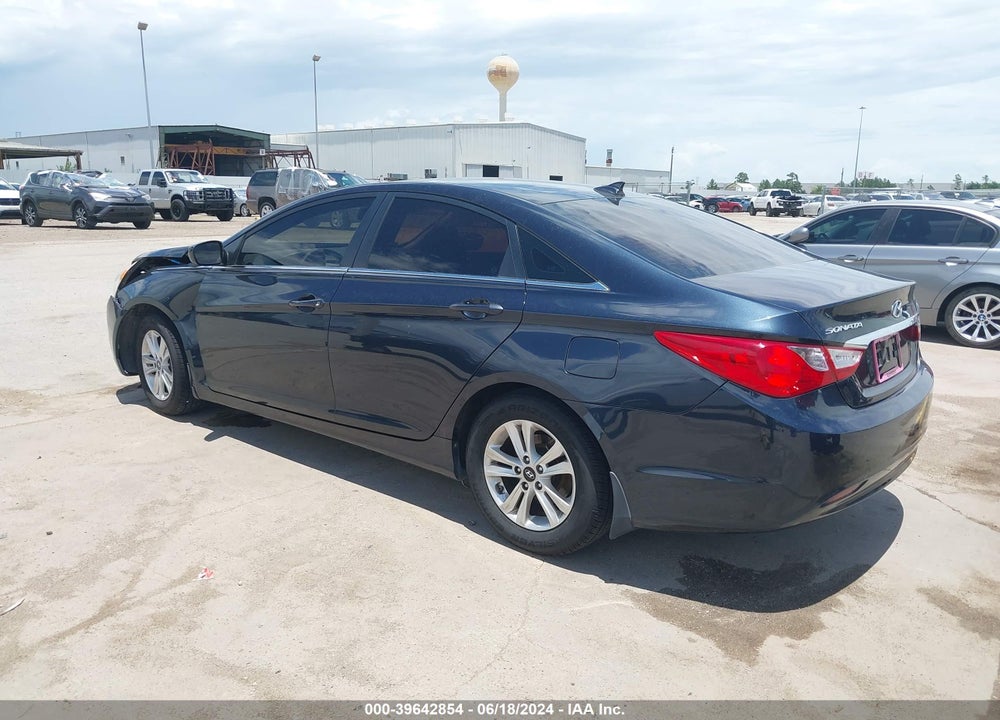 2013 HYUNDAI SONATA GLS VIN: 5NPEB4AC1DH684548