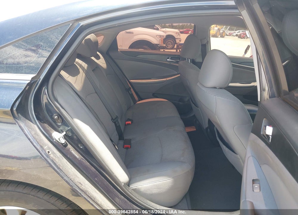 2013 HYUNDAI SONATA GLS VIN: 5NPEB4AC1DH684548