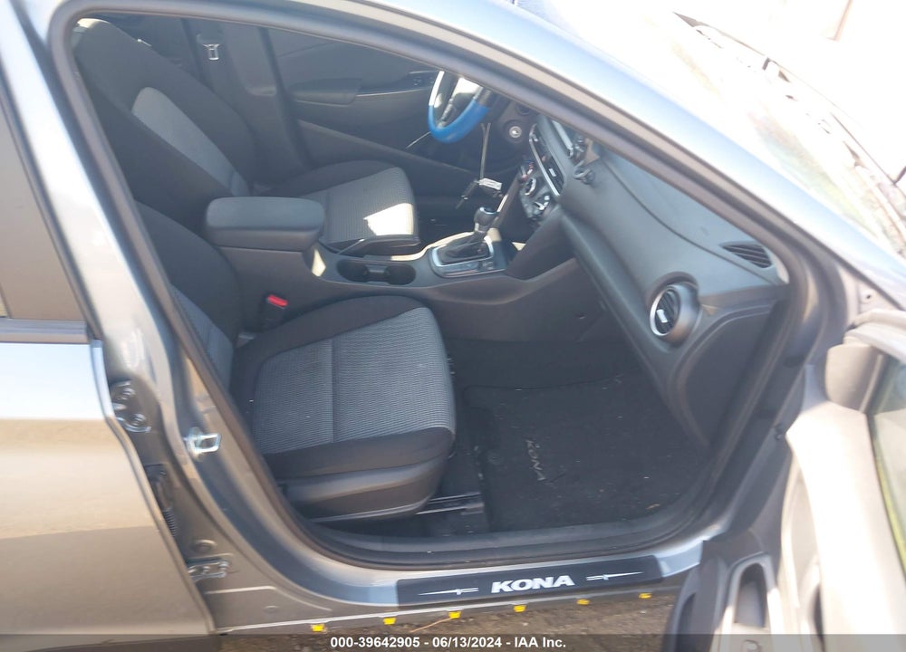 2020 HYUNDAI KONA SE VIN: KM8K1CAA9LU587127