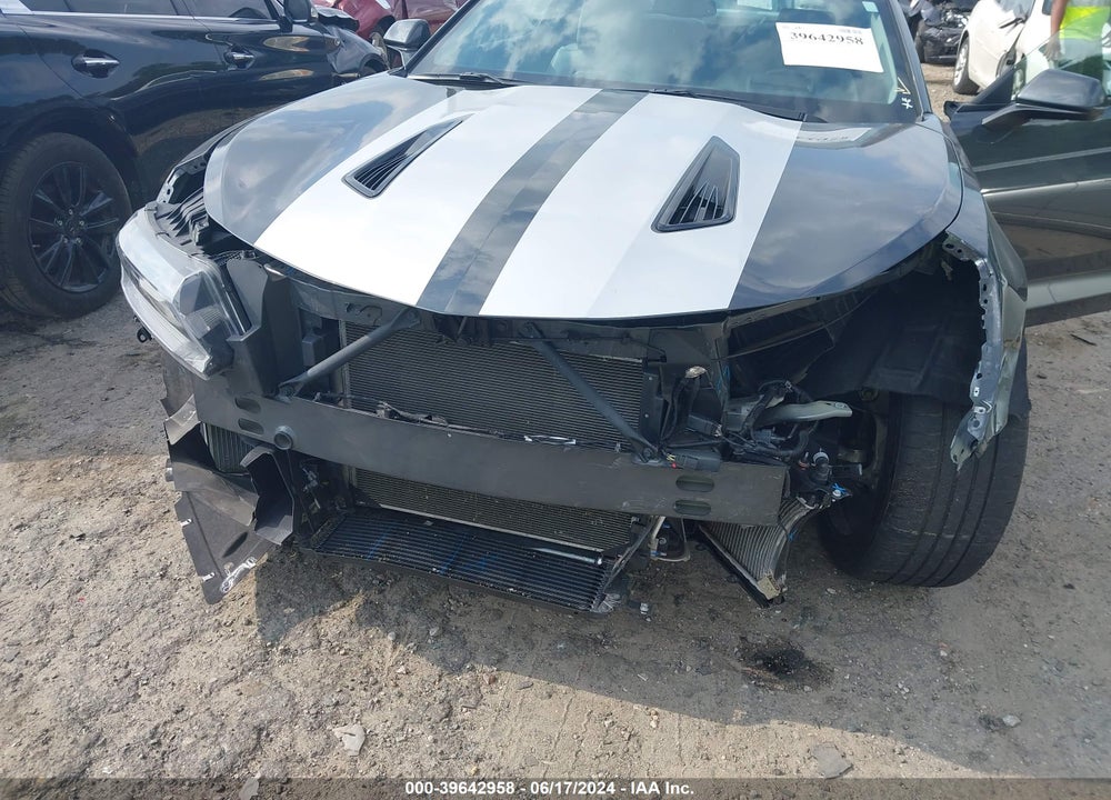 2017 CHEVROLET CAMARO 2SS VIN: 1G1FH1R72H0104227