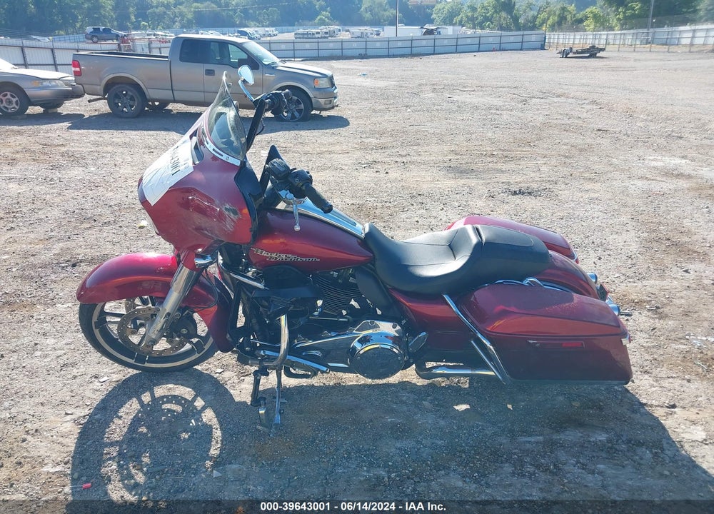 2017 HARLEY-DAVIDSON FLHXS STREET GLIDE SPECIAL VIN: 1HD1KRC15HB620610