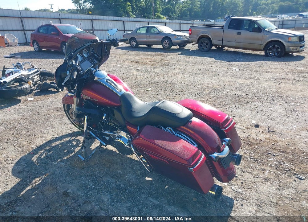 2017 HARLEY-DAVIDSON FLHXS STREET GLIDE SPECIAL VIN: 1HD1KRC15HB620610