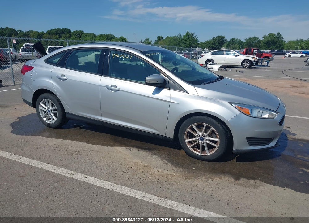 2015 FORD FOCUS SE VIN: 1FADP3F24FL229690