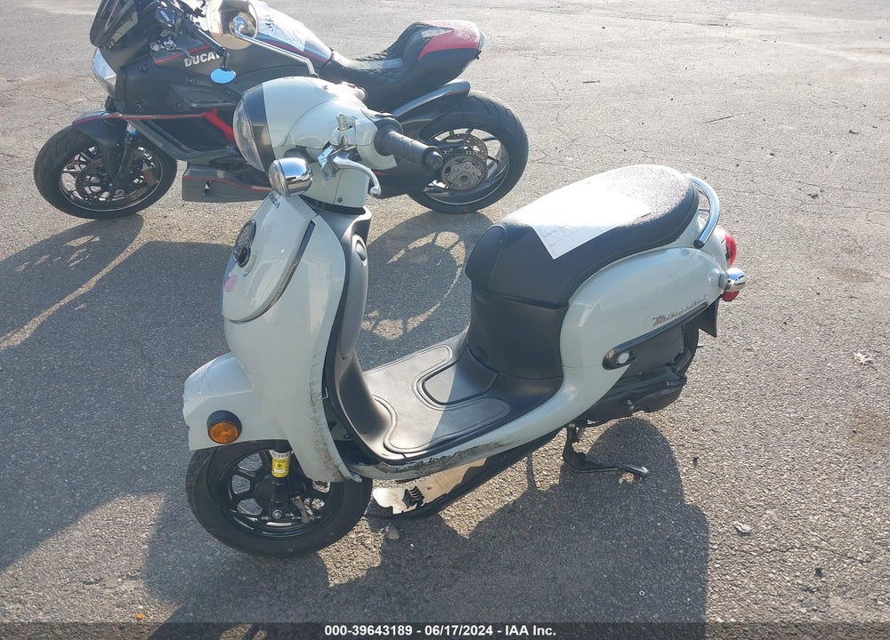2022 HONDA NCW50 VIN: JH2AF7715NK502709