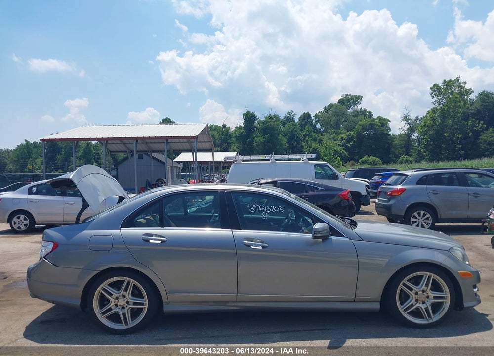 2014 MERCEDES-BENZ C 300 LUXURY 4MATIC/SPORT 4MATIC VIN: WDDGF8AB2EG181442