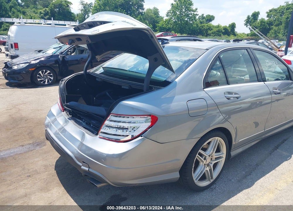2014 MERCEDES-BENZ C 300 LUXURY 4MATIC/SPORT 4MATIC VIN: WDDGF8AB2EG181442