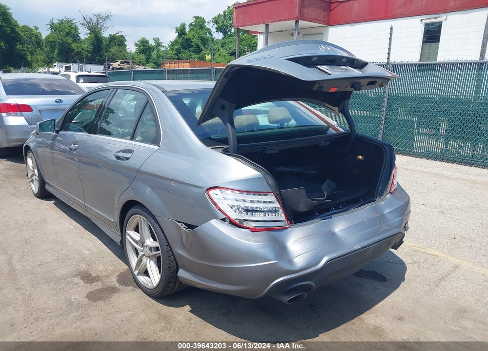 2014 MERCEDES-BENZ C 300 LUXURY 4MATIC/SPORT 4MATIC VIN: WDDGF8AB2EG181442
