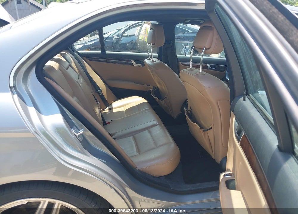 2014 MERCEDES-BENZ C 300 LUXURY 4MATIC/SPORT 4MATIC VIN: WDDGF8AB2EG181442