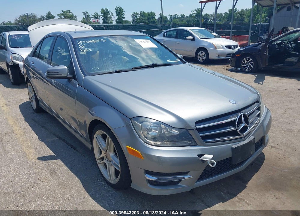 2014 MERCEDES-BENZ C 300 LUXURY 4MATIC/SPORT 4MATIC VIN: WDDGF8AB2EG181442