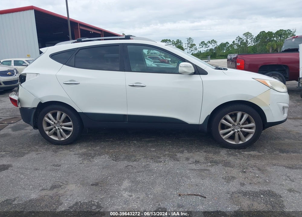 2013 HYUNDAI TUCSON LIMITED VIN: KM8JU3AC0DU656681