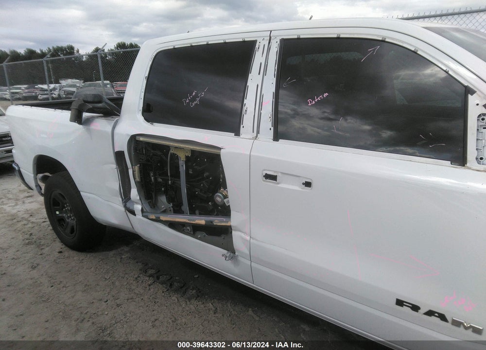 2022 RAM 1500 BIG HORN 4X2 6'4 BOX VIN: 1C6RREMT9NN467823
