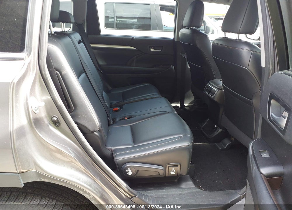 2016 TOYOTA HIGHLANDER XLE V6 VIN: 5TDJKRFH0GS278274