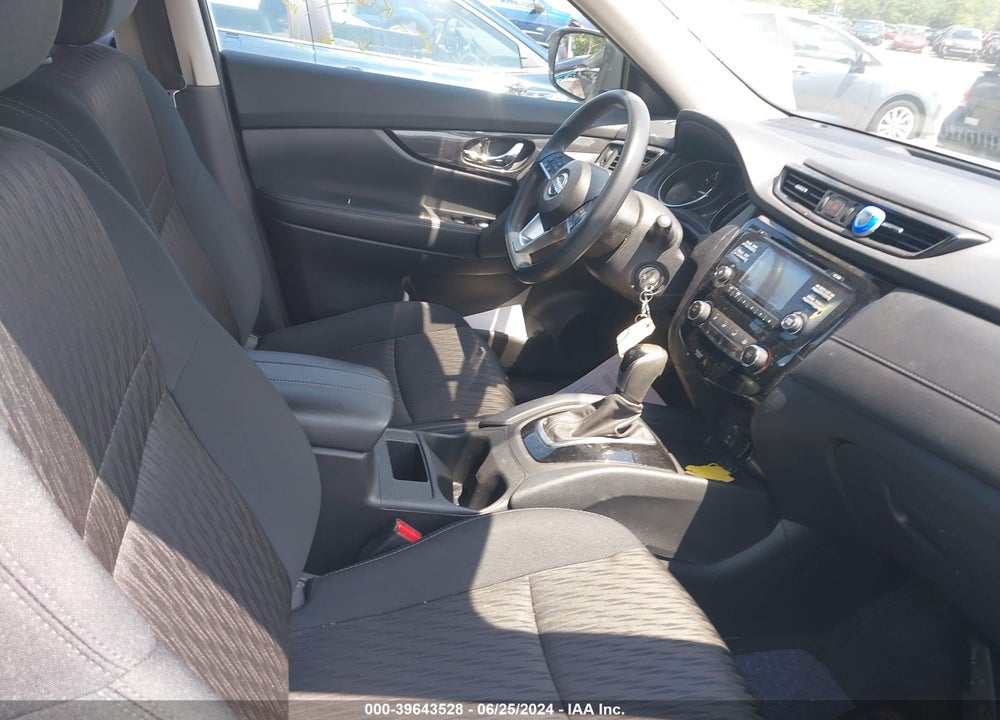 2017 NISSAN ROGUE S VIN: 5N1AT2MV3HC785679