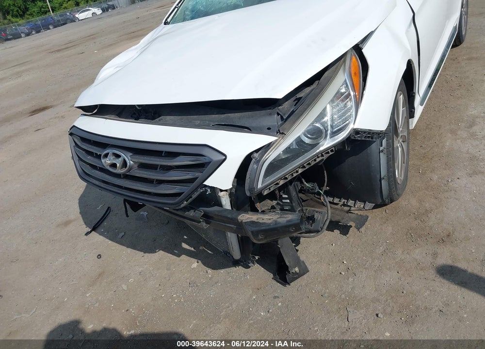 2015 HYUNDAI SONATA SPORT VIN: 5NPE34AF4FH220633