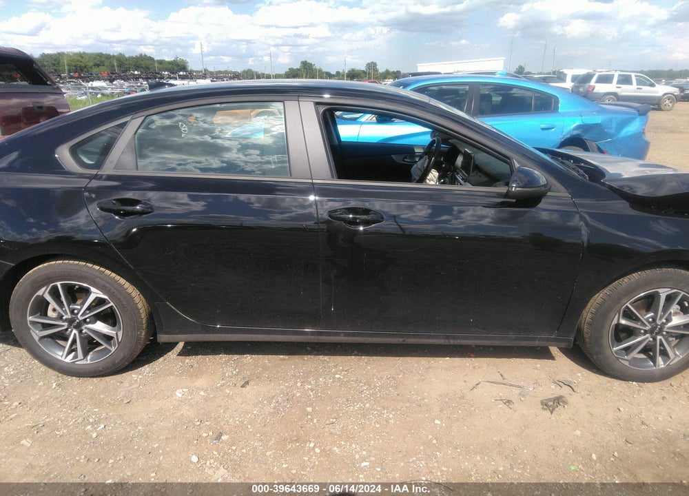 2022 KIA FORTE LXS VIN: 3KPF24AD7NE463233