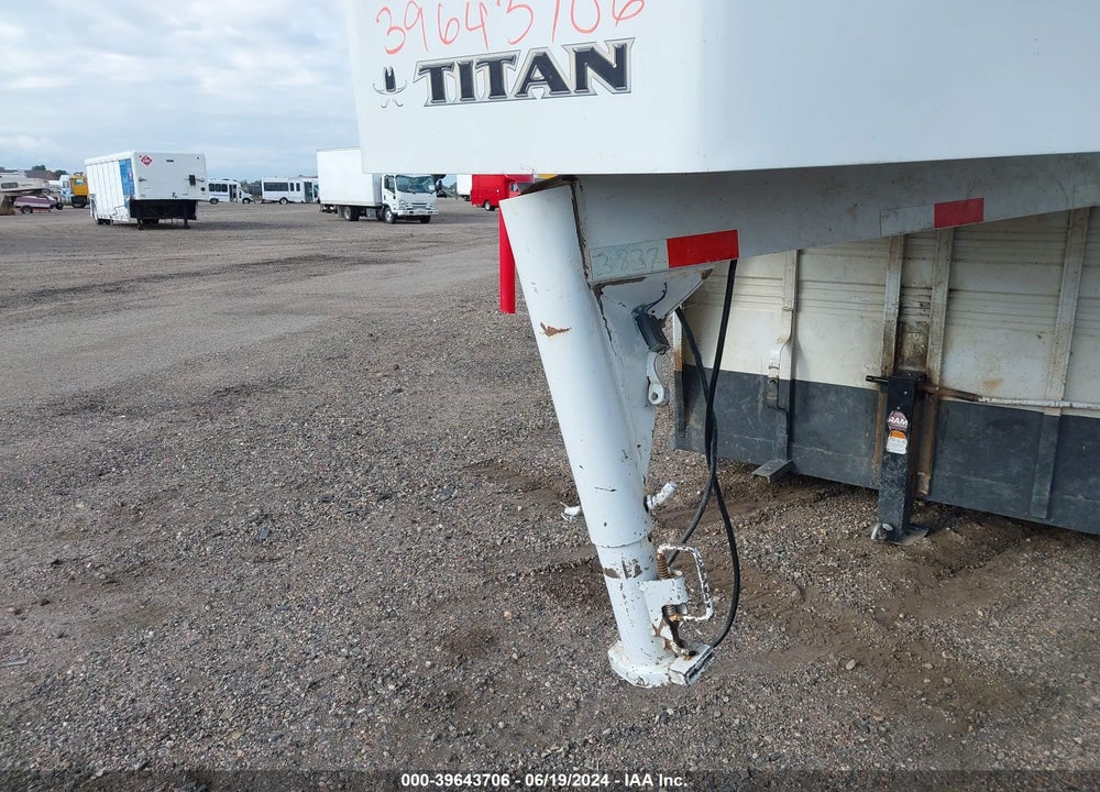 2015 TITAN TRAILER MFG --- VIN: 4TGG20208F1073837