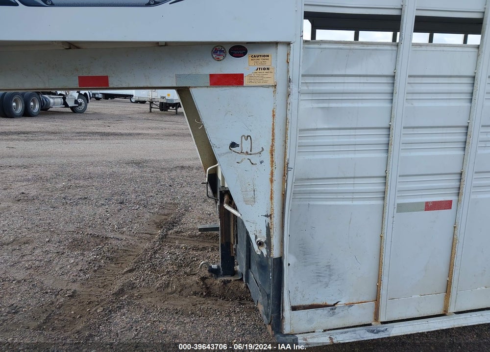 2015 TITAN TRAILER MFG --- VIN: 4TGG20208F1073837