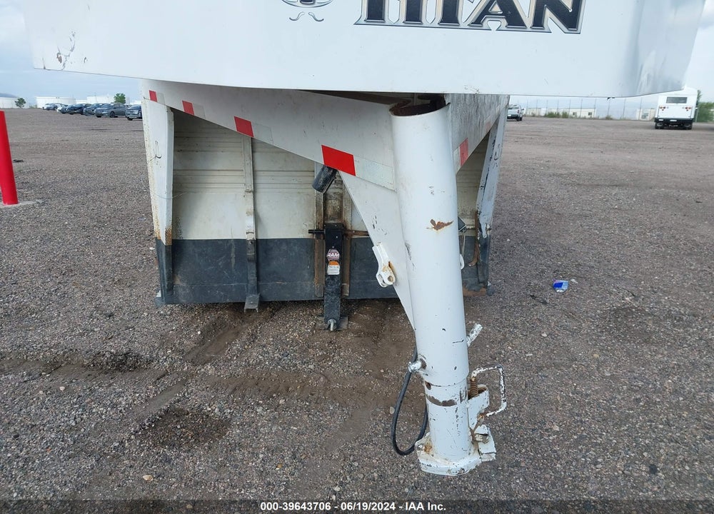 2015 TITAN TRAILER MFG --- VIN: 4TGG20208F1073837