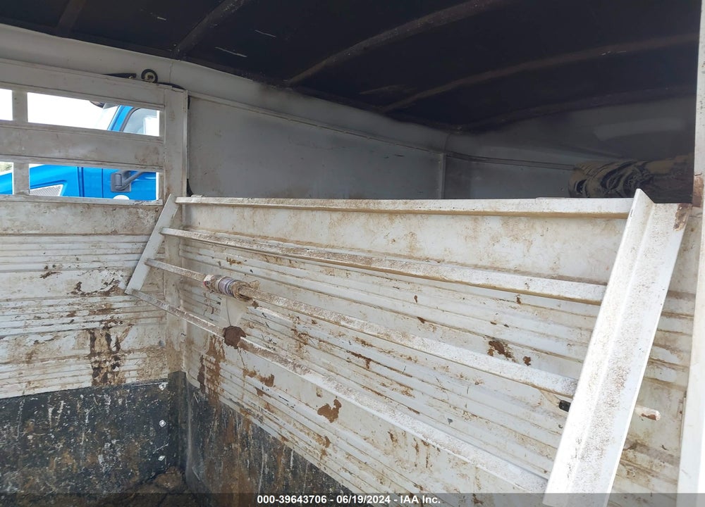2015 TITAN TRAILER MFG --- VIN: 4TGG20208F1073837