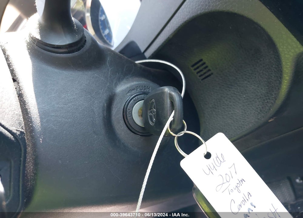 2017 TOYOTA COROLLA LE VIN: 2T1BURHE2HC856712