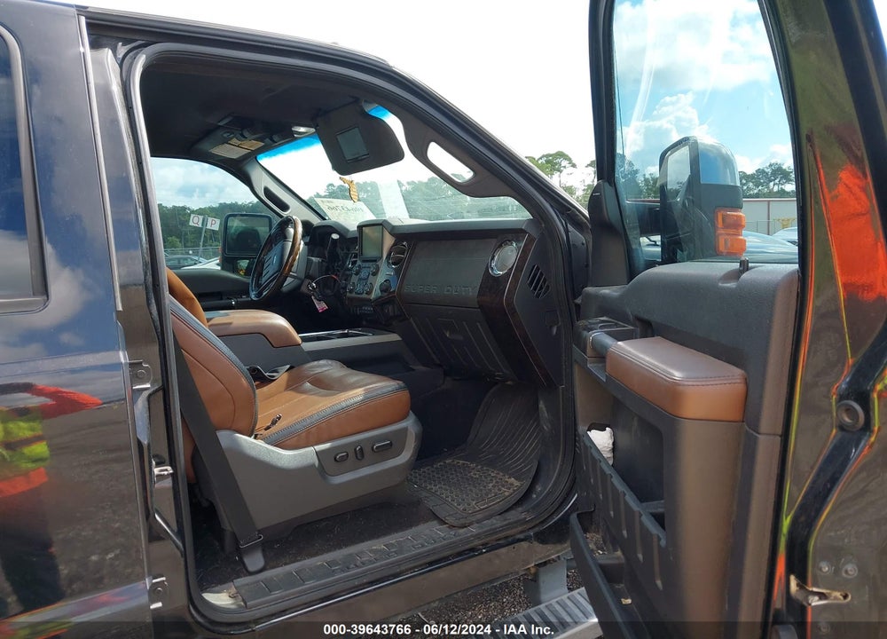 2015 FORD F-250 LARIAT VIN: 1FT7W2BTXFEA81102