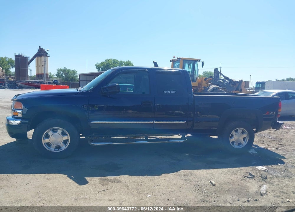 2005 GMC SIERRA 1500 SLE VIN: 1GTEK19B45E143733