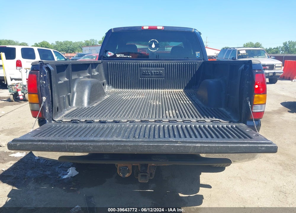 2005 GMC SIERRA 1500 SLE VIN: 1GTEK19B45E143733