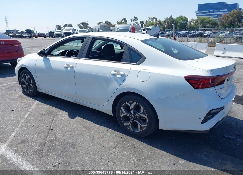 2019 KIA FORTE LXS VIN: 3KPF24AD7KE093428