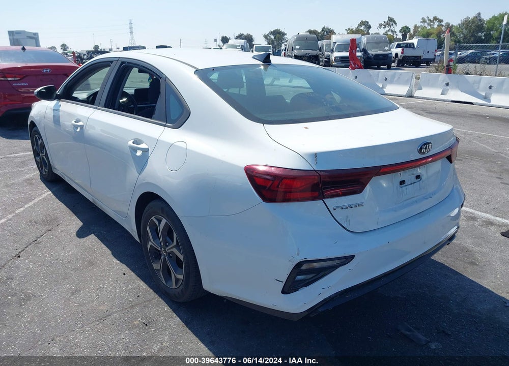 2019 KIA FORTE LXS VIN: 3KPF24AD7KE093428