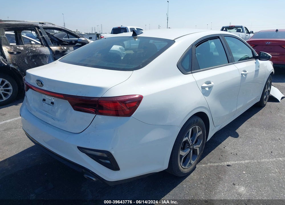 2019 KIA FORTE LXS VIN: 3KPF24AD7KE093428