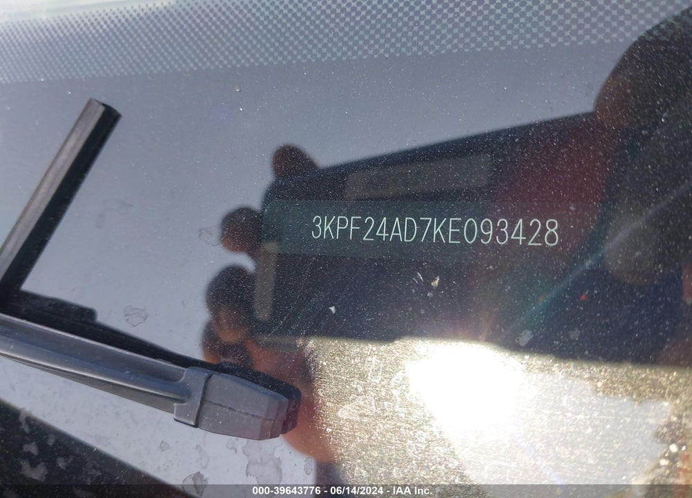 2019 KIA FORTE LXS VIN: 3KPF24AD7KE093428