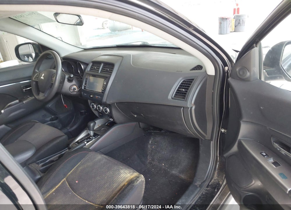 2018 MITSUBISHI OUTLANDER SPORT 2.0 ES VIN: JA4AP3AU2JZ015299