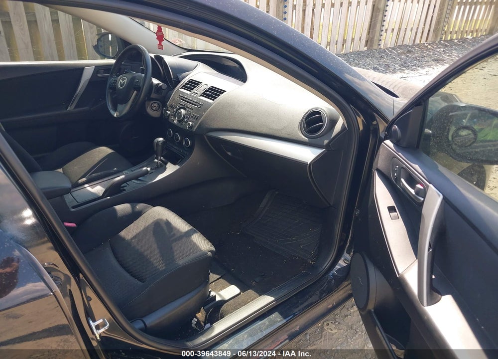 2012 MAZDA 3 S TOURING VIN: JM1BL1L67C1589200