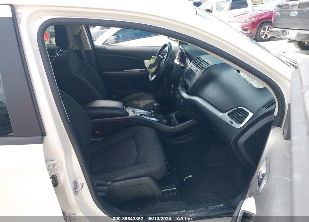 2019 DODGE JOURNEY SE VIN: 3C4PDCBB2KT867196
