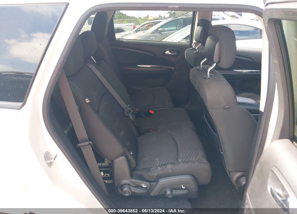 2019 DODGE JOURNEY SE VIN: 3C4PDCBB2KT867196
