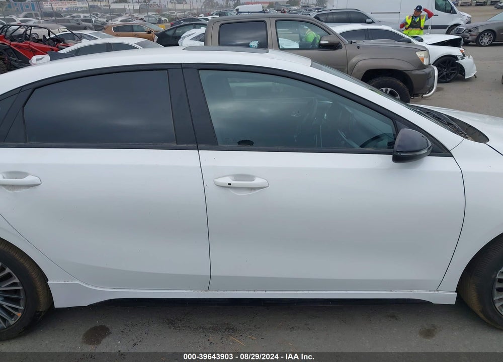 2023 KIA FORTE GT LINE VIN: 3KPF54AD8PE574660