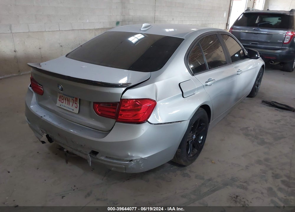 2013 BMW 3 SERIES VIN: WBA3B5G54DNP41098