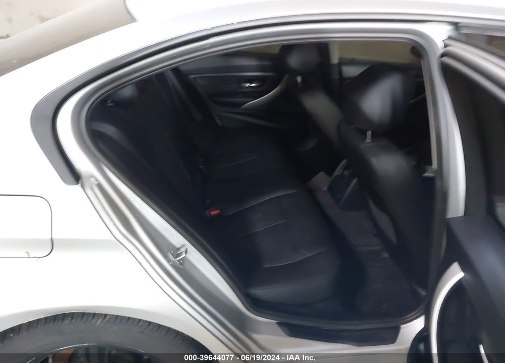 2013 BMW 3 SERIES VIN: WBA3B5G54DNP41098