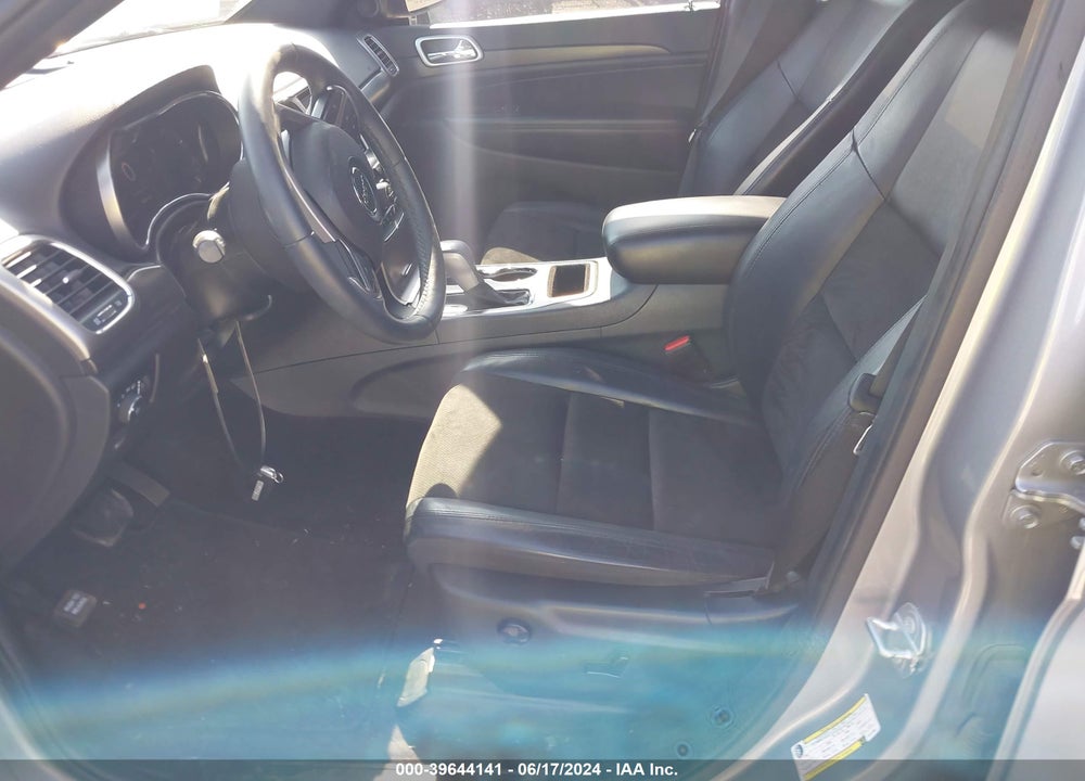 2018 JEEP GRAND CHEROKEE ALTITUDE 4X2 VIN: 1C4RJEAG3JC511960
