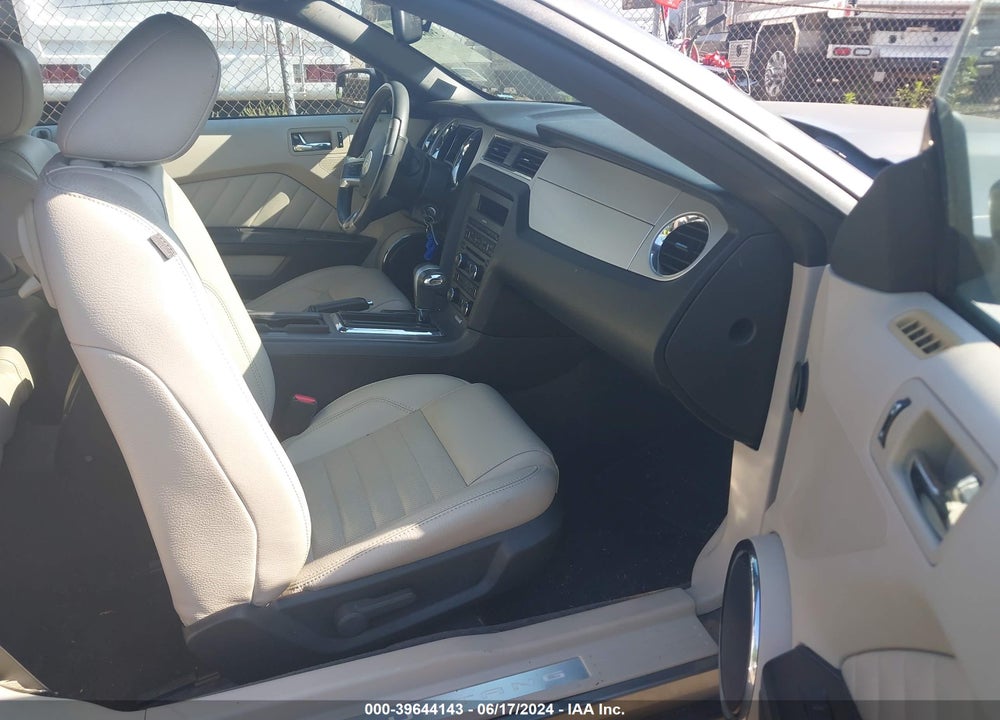 2011 FORD MUSTANG V6 PREMIUM VIN: 1ZVBP8EM1B5119984