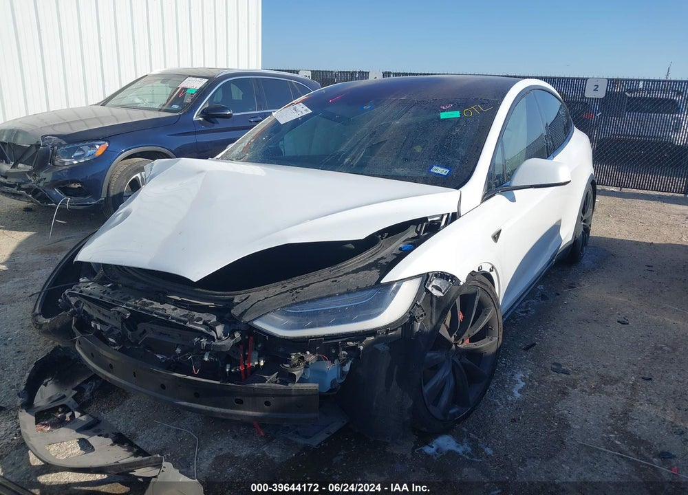 2016 TESLA MODEL X 60D/P100D/P90D VIN: 5YJXCAE47GF000273