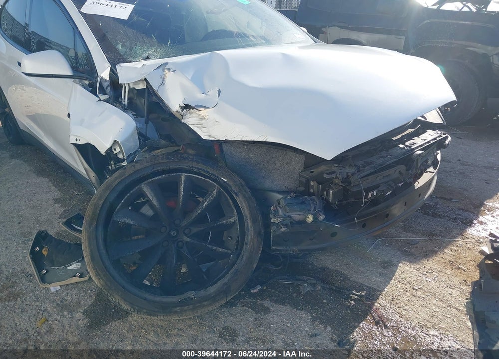 2016 TESLA MODEL X 60D/P100D/P90D VIN: 5YJXCAE47GF000273
