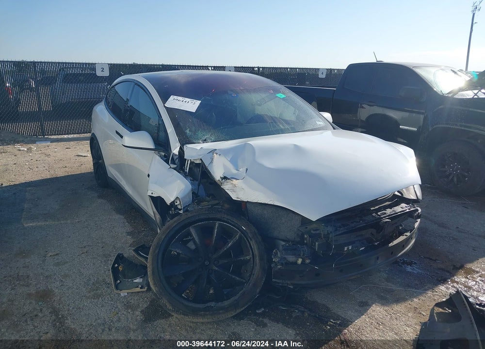 2016 TESLA MODEL X 60D/P100D/P90D VIN: 5YJXCAE47GF000273