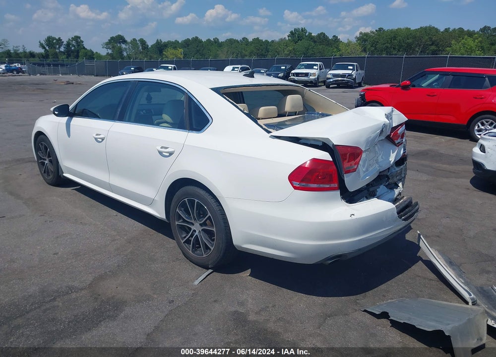 2012 VOLKSWAGEN PASSAT 2.5L SE VIN: 1VWBP7A35CC061625