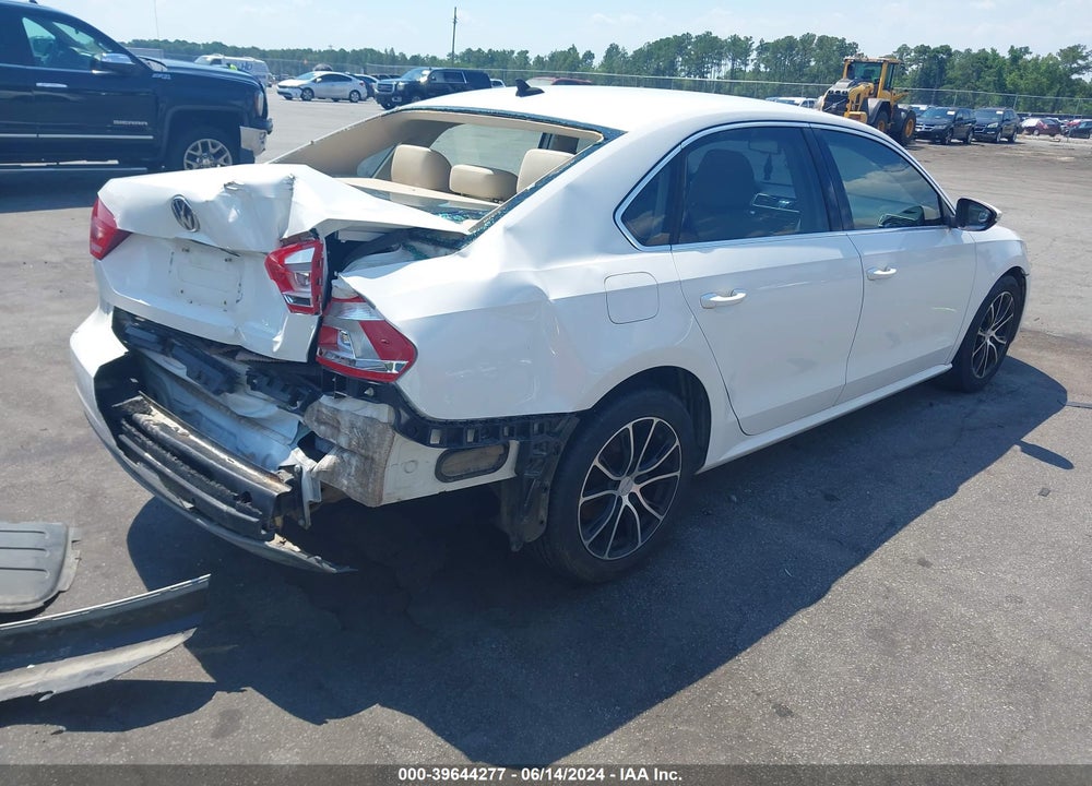 2012 VOLKSWAGEN PASSAT 2.5L SE VIN: 1VWBP7A35CC061625