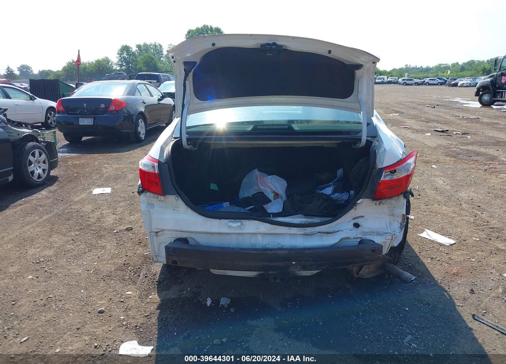 2015 TOYOTA COROLLA LE PLUS VIN: 5YFBURHE3FP267844